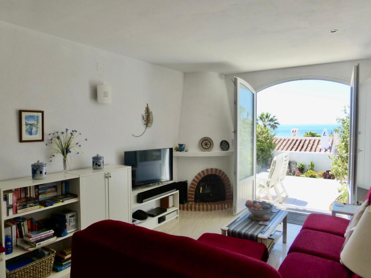 Pueblo Chimenea Nerja Exterior photo